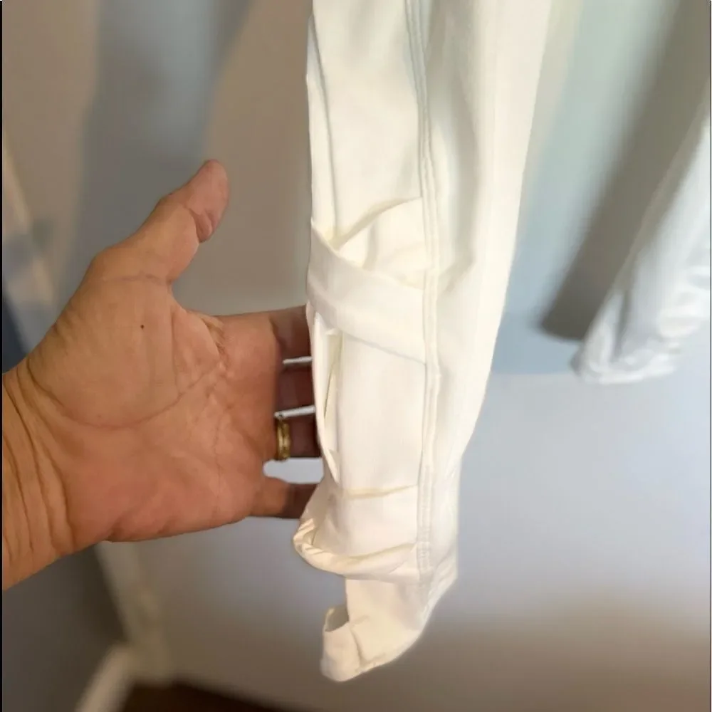 NEW Free People Movement Very Prarie Legging in white .Size XS